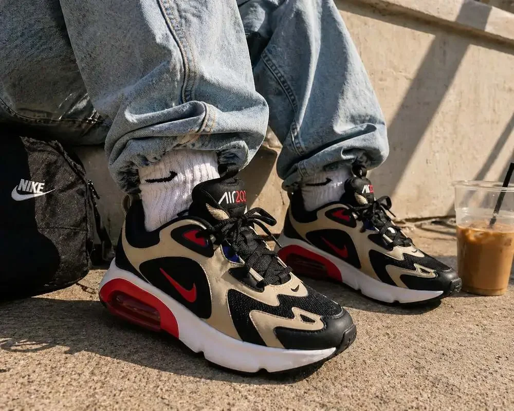 Nike Air‎ 200 Sneakers Y2K Chunky Trainers Beige Black Red Size 4.5Y